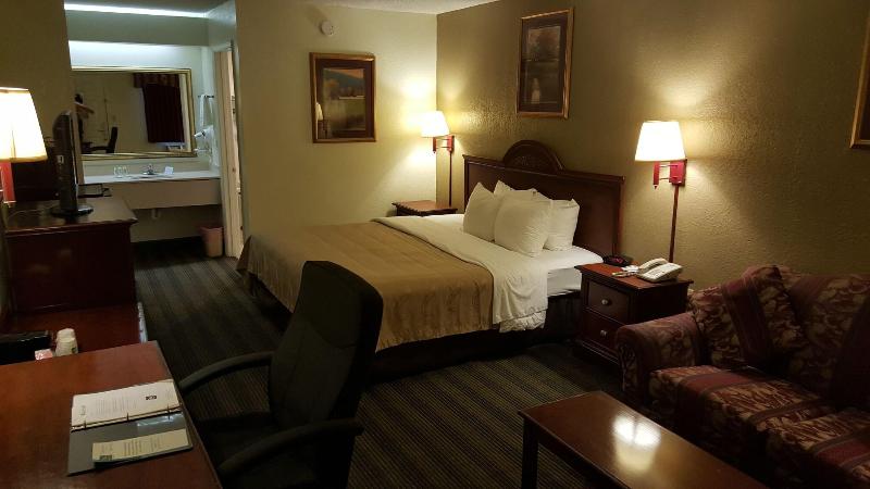 Quality Inn Mobile West Tillmans Corner image