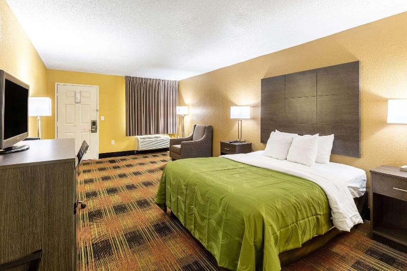 Quality Inn Mobile West Tillmans Corner image