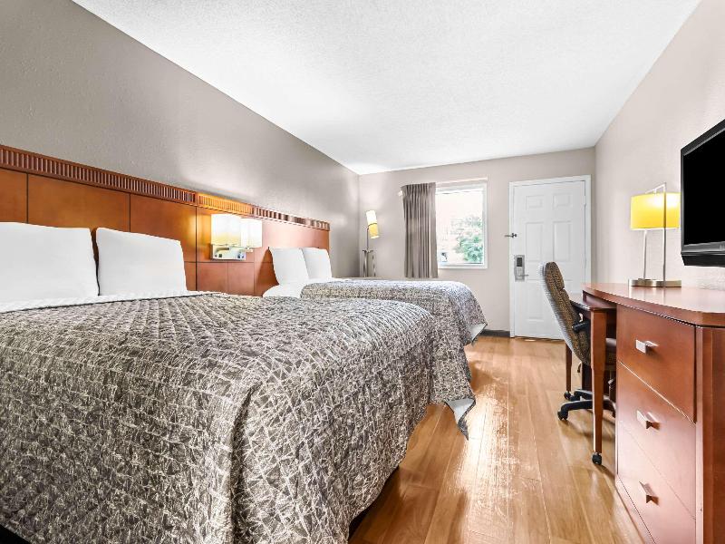 Econo Lodge Milan TN image