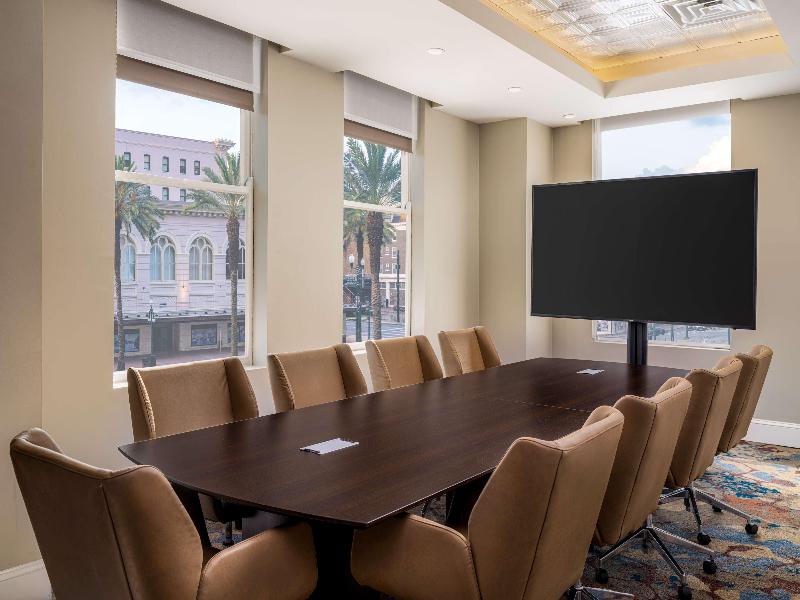 Hampton Inn & Suites New Orleans Canal St. French image