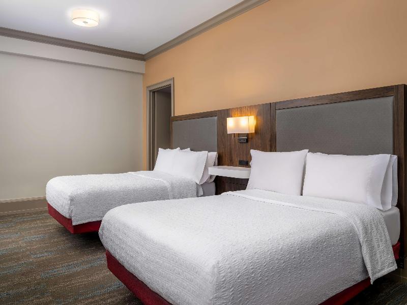 Hampton Inn & Suites New Orleans Canal St. French image
