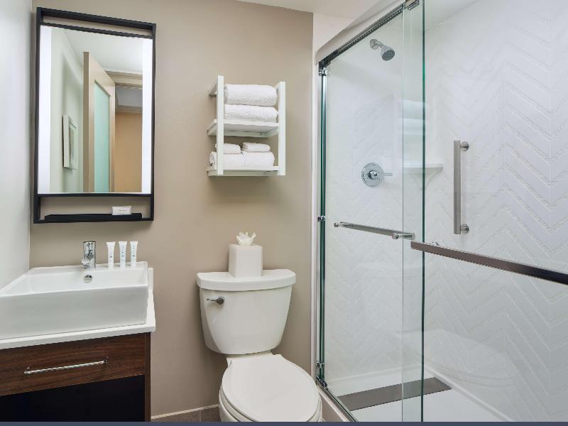 Hampton Inn & Suites New Orleans Canal St. French image