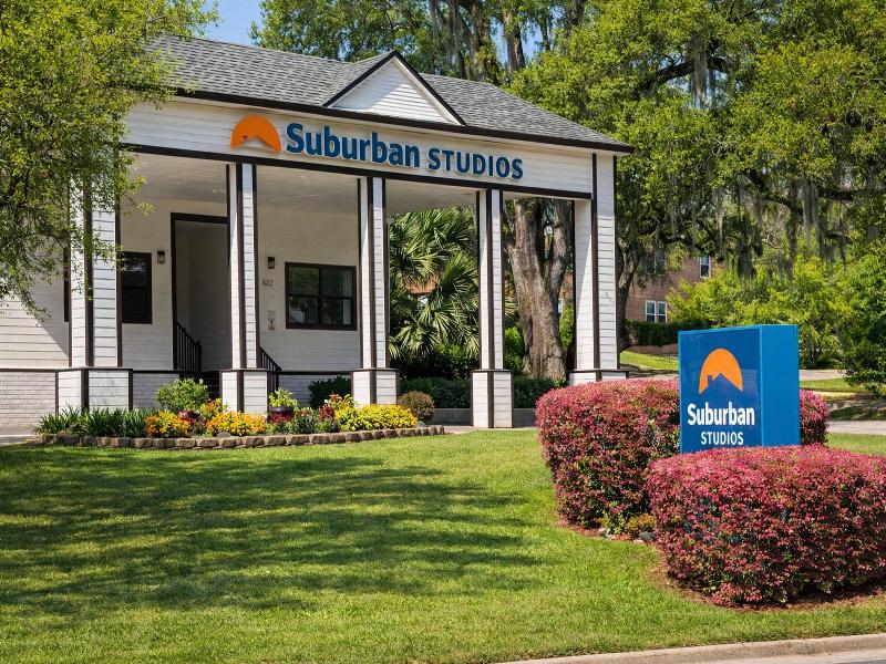 Suburban Studios Tallahassee Near University image