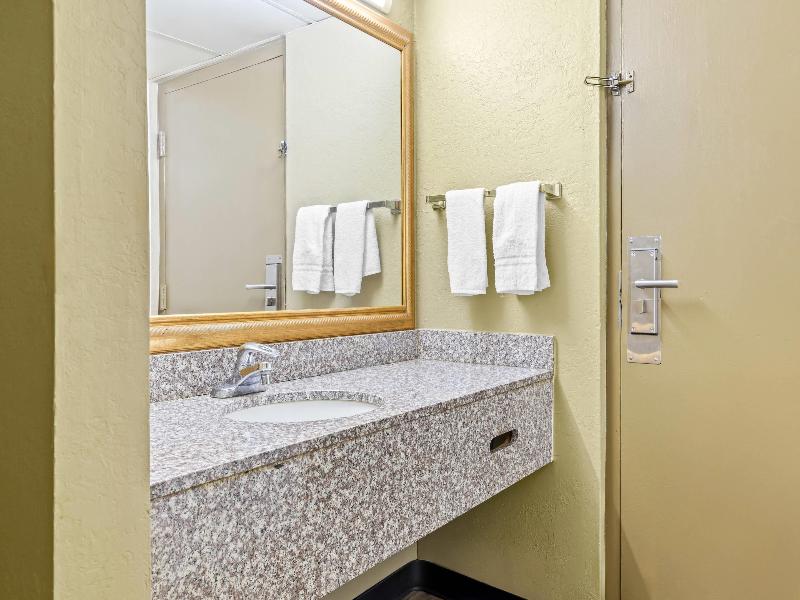 Rodeway Inn Stone Mountain image