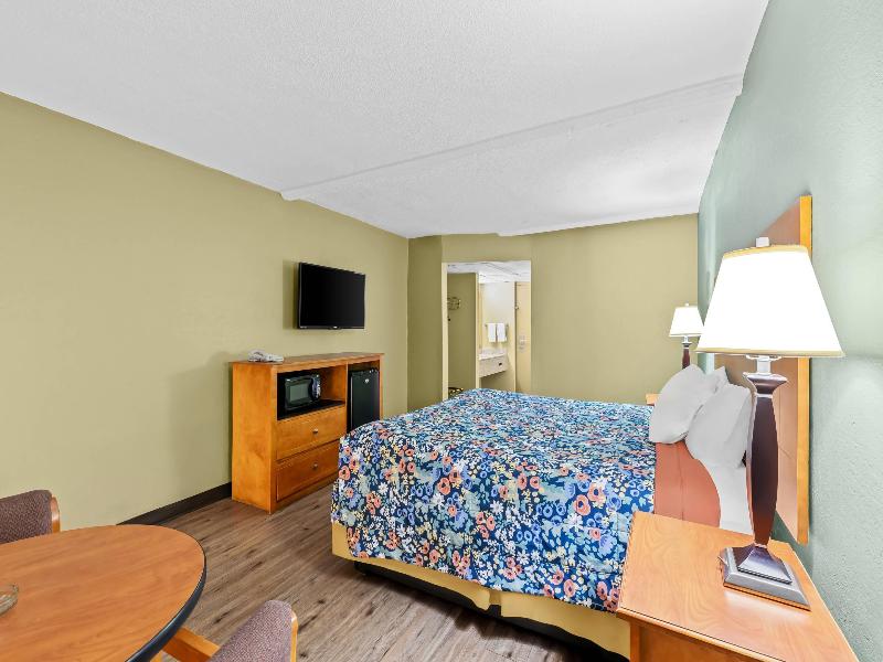 Rodeway Inn Stone Mountain image