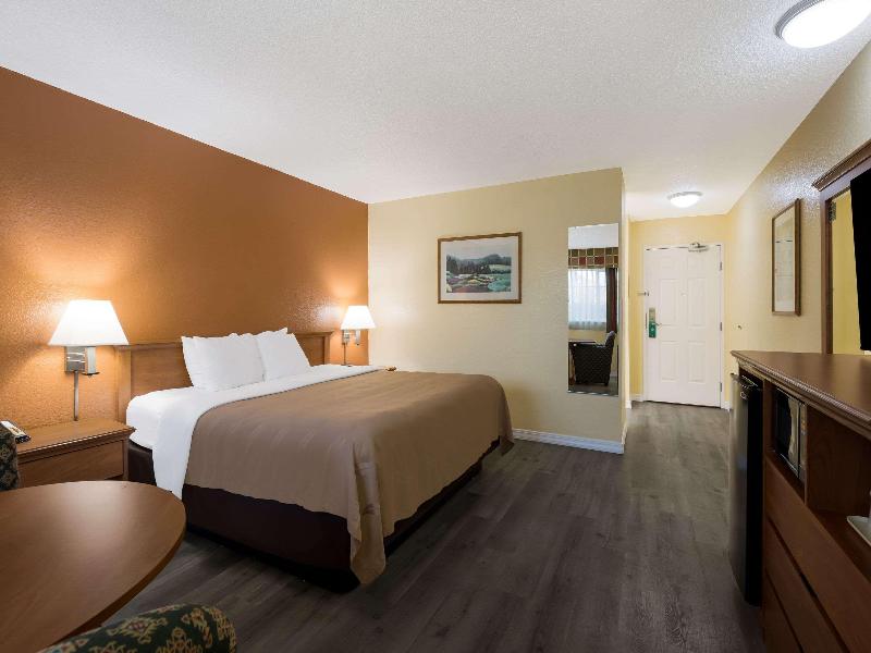 Quality Inn and Suites Medford image