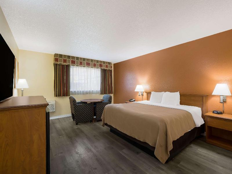 Quality Inn and Suites Medford image