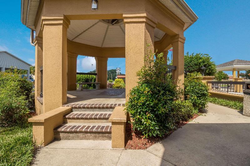 Suburban Extended Stay Hotel Florence image