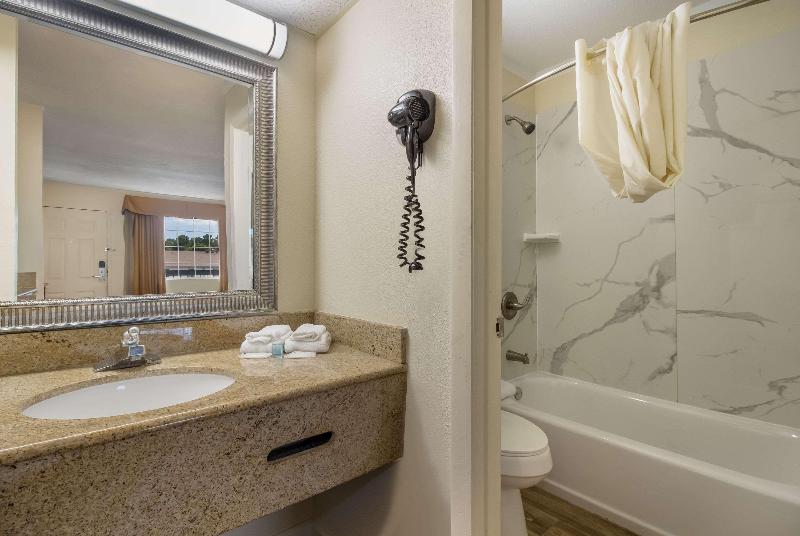Suburban Extended Stay Hotel Florence image