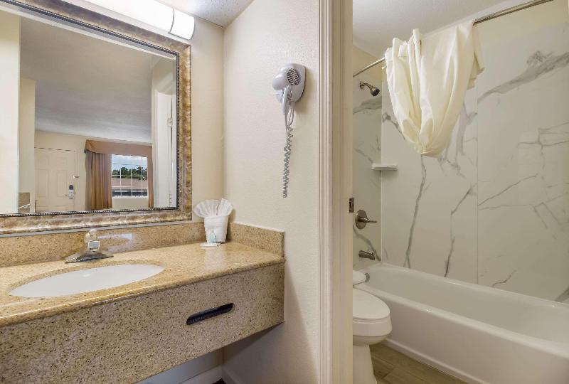 Suburban Extended Stay Hotel Florence image