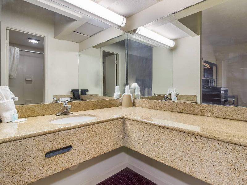 Suburban Studios Florence I-95 — photo 235