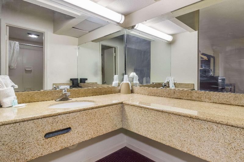 Suburban Extended Stay Hotel Florence image