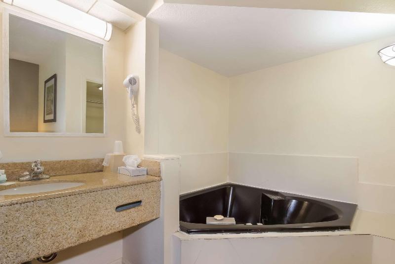 Suburban Extended Stay Hotel Florence image