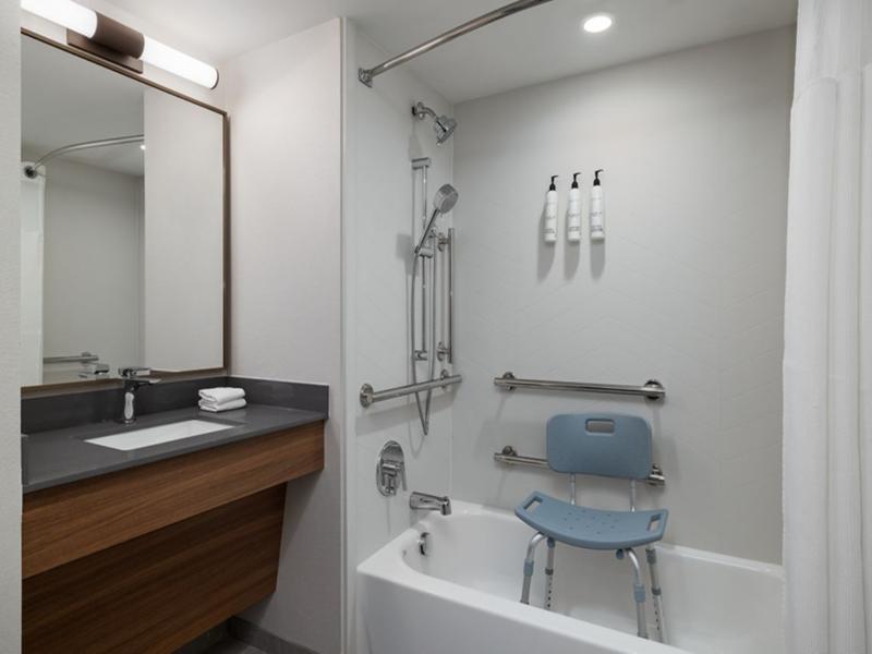 Fairfield by Marriott Inn & Suites Clinton image