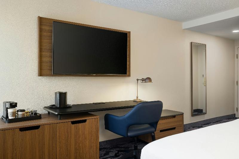 Fairfield by Marriott Inn & Suites Clinton image