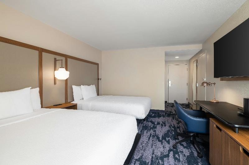 Fairfield by Marriott Inn & Suites Clinton image