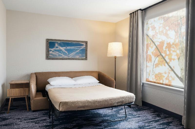 Fairfield by Marriott Inn & Suites Clinton image