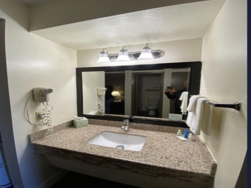 Quality Inn Del Rio image