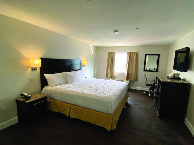 Quality Inn Del Rio image