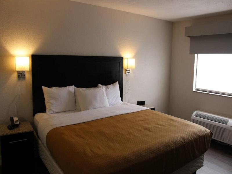 Quality Inn Del Rio image