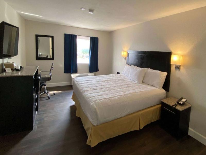 Quality Inn Del Rio image