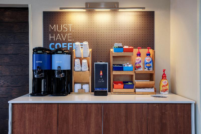 Holiday Inn Express Burlington photo 3