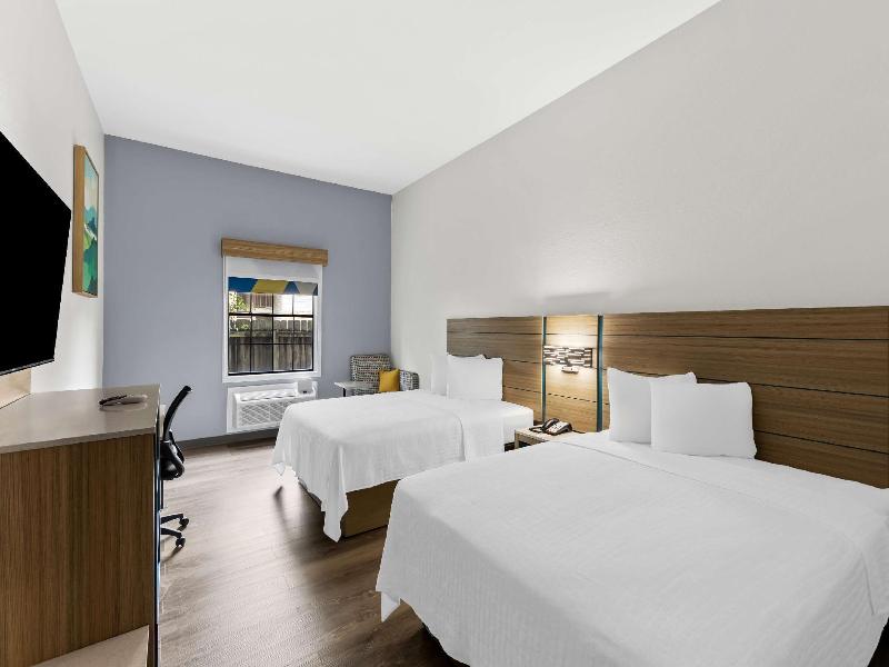 Sonesta Essential Beaumont image