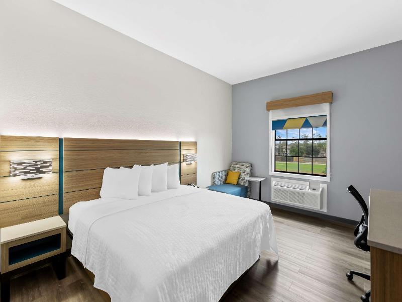 Sonesta Essential Beaumont image