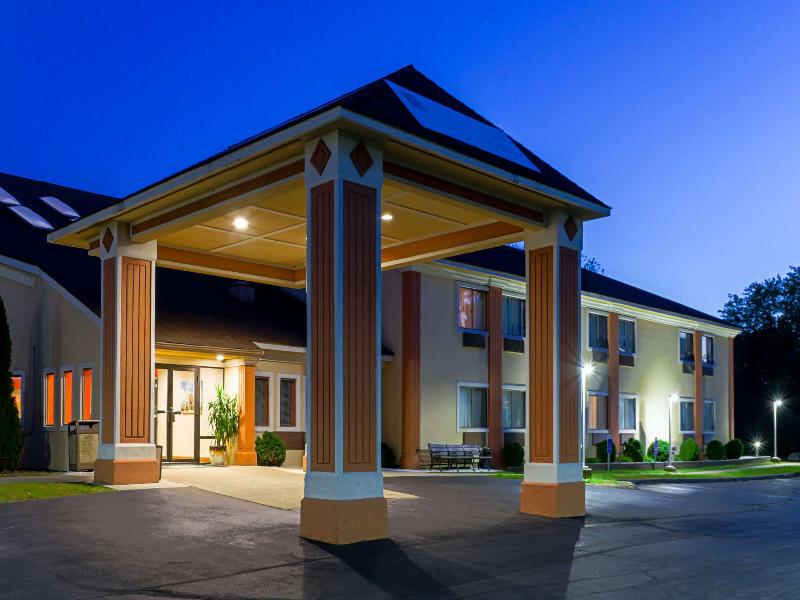 Quality Inn Plainfield I-395 image