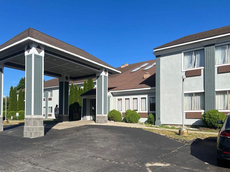 Quality Inn Plainfield I-395 image