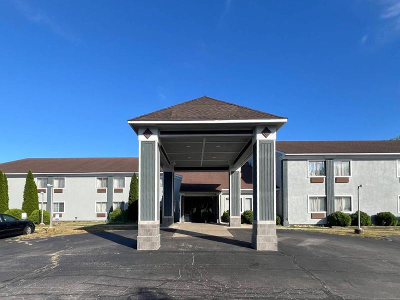 Quality Inn Plainfield I-395 image