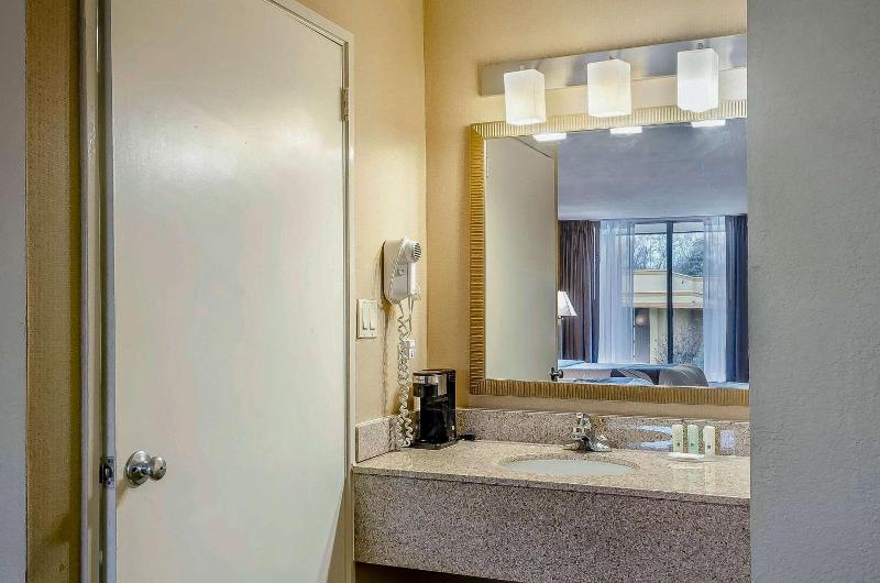 Quality Inn University Area image