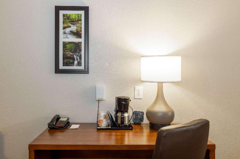 Comfort Suites Troy-I75 image