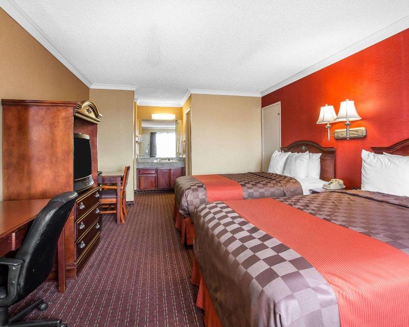 Rodeway Inn Near Home Depot Center image