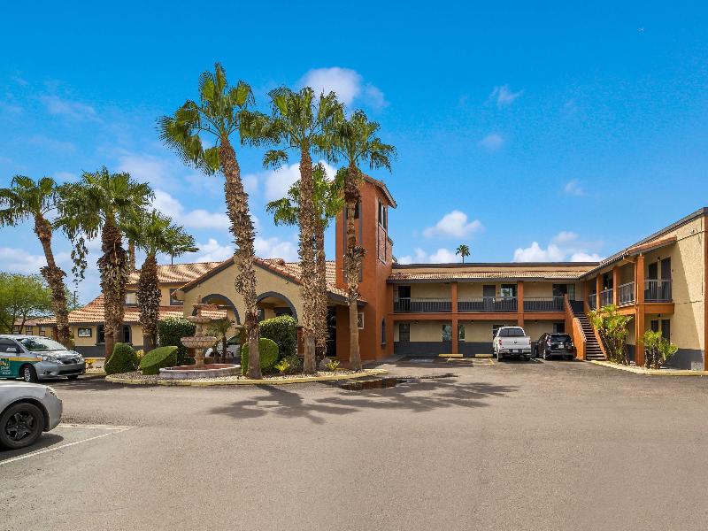 Quality Inn & Suites Goodyear - Phoenix West image