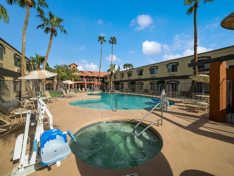 Quality Inn & Suites Goodyear - Phoenix West image