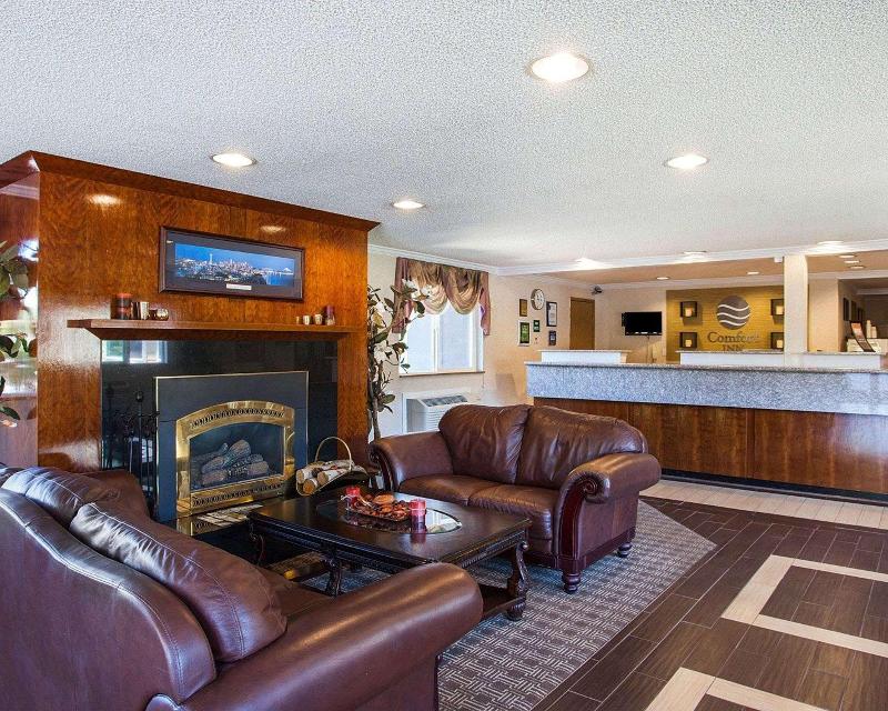 Comfort Inn Kirkland image