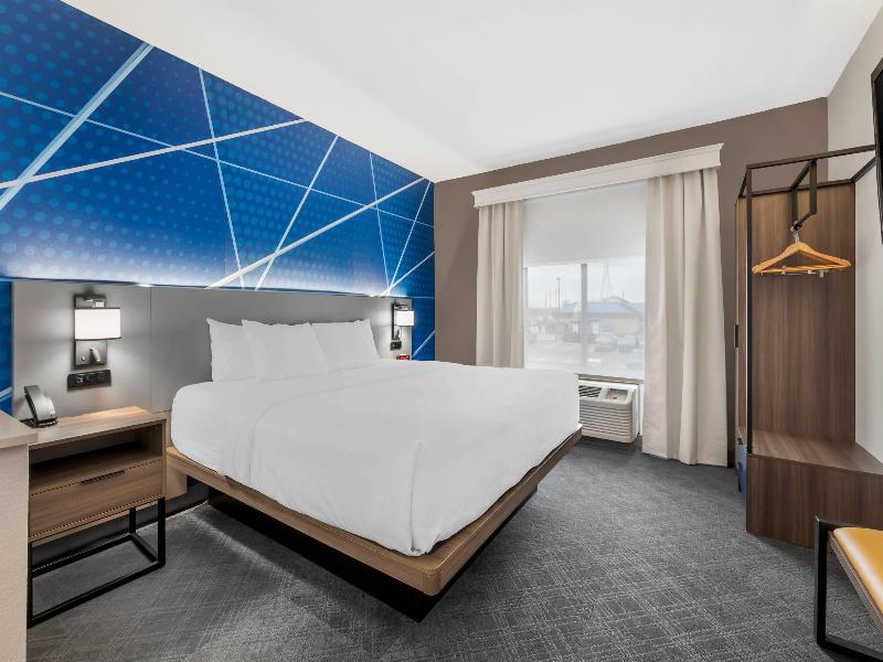 SUITE KING SIZE BED