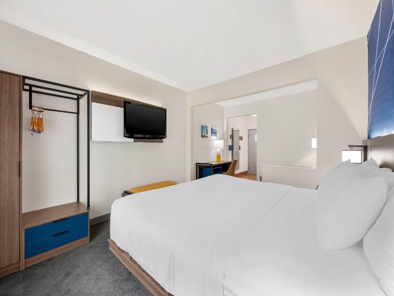 SUITE KING SIZE BED