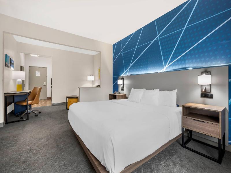 SUITE KING SIZE BED — photo 6