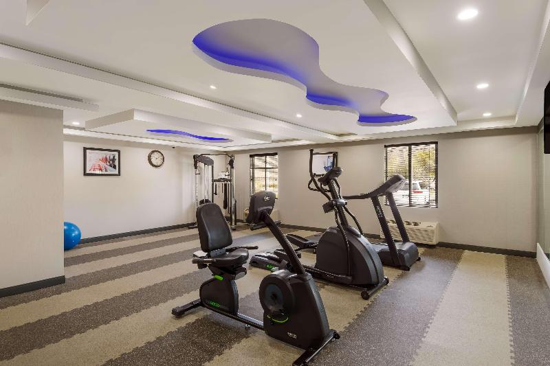 Spark by Hilton Milford Boston image