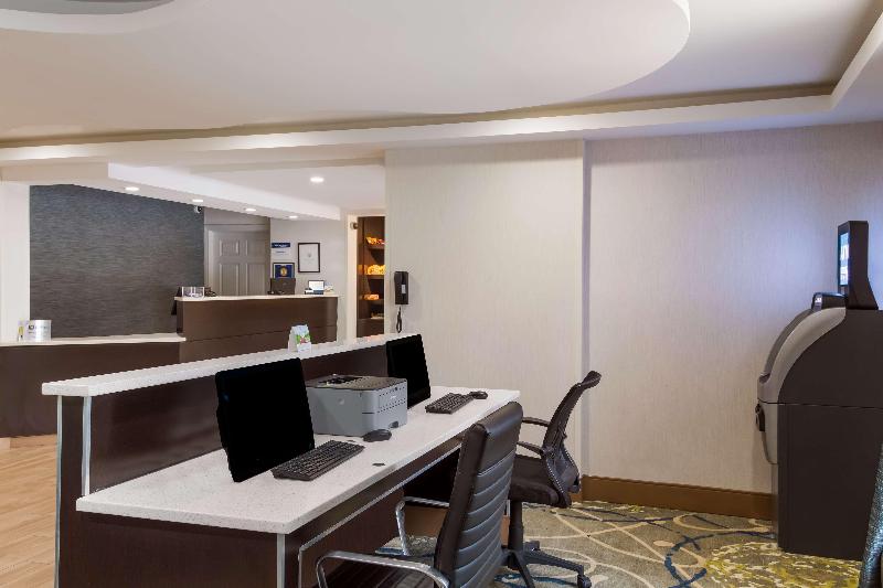 Spark by Hilton Milford Boston image