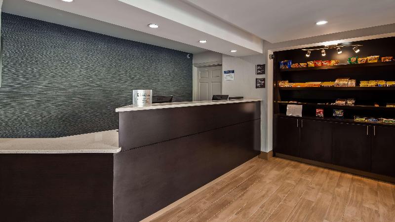 Spark by Hilton Milford Boston image