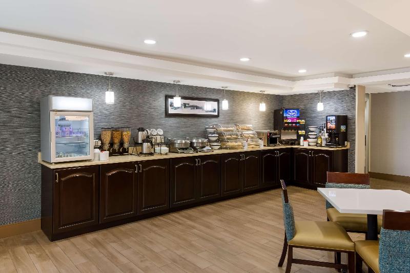 Spark by Hilton Milford Boston image