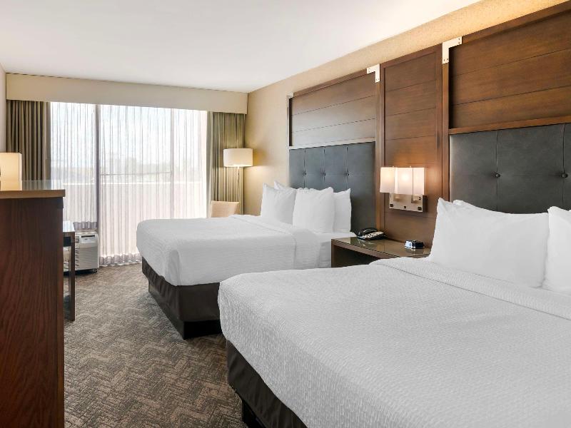 Best Western Plus Kansas City Sports Complex Hotel image