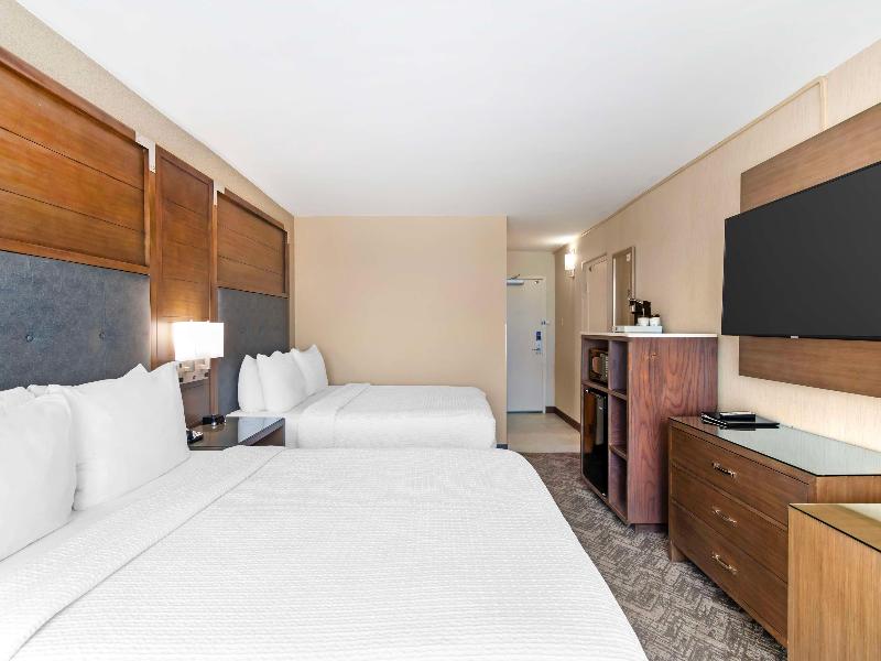 Best Western Plus Kansas City Sports Complex Hotel image