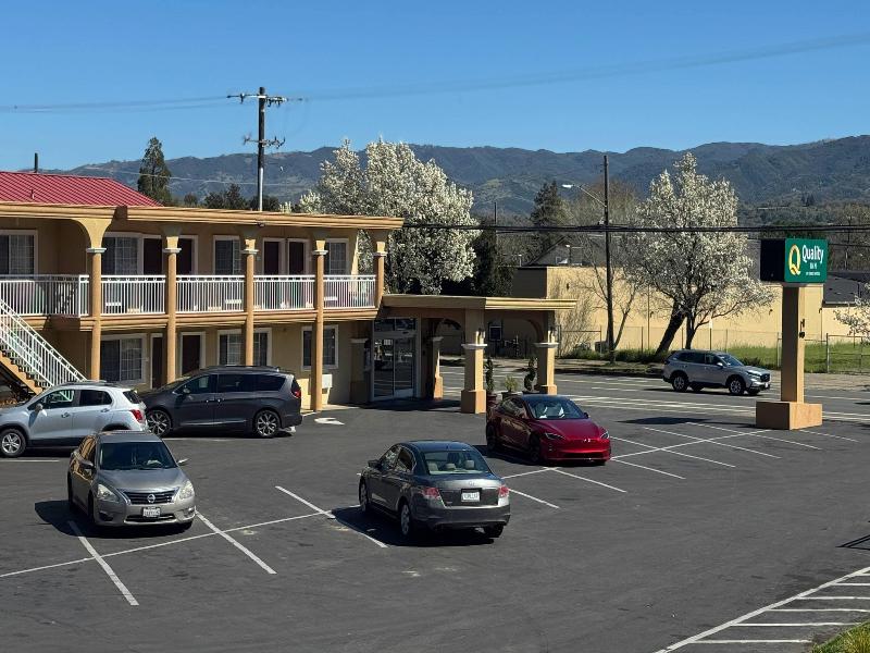 Quality Inn Ukiah Area image