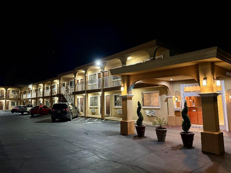 Quality Inn Ukiah Area image
