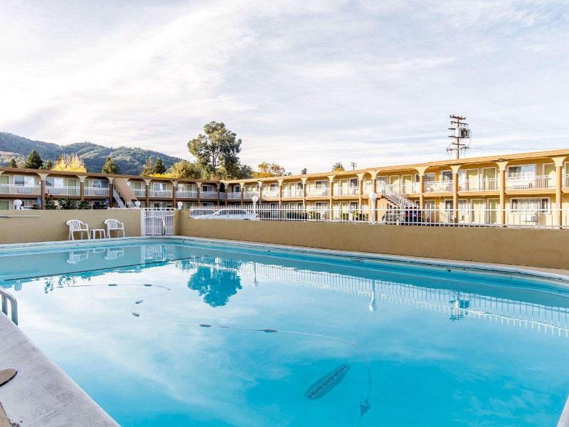 Quality Inn Ukiah Area image