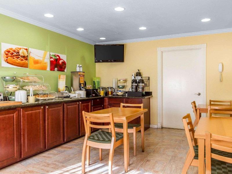 Quality Inn Ukiah Area image